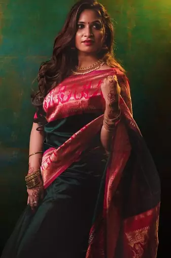 Green pink silk blend banarasi saree with unstitched blouse piece