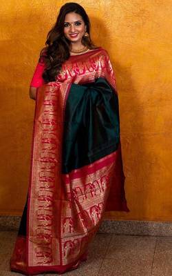Green pink silk blend banarasi saree with unstitched blouse piece 5