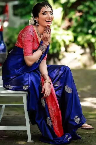 Blue red silk blend banarasi saree with unstitched blouse piece