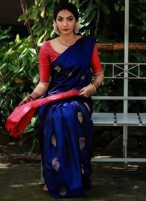 Blue red silk blend banarasi saree with unstitched blouse piece 5