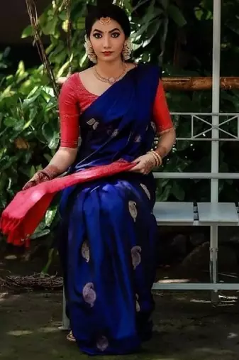 Blue red silk blend banarasi saree with unstitched blouse piece