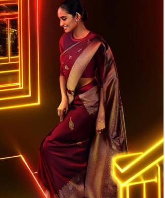 Maroon silk blend banarasi saree with unstitched blouse piece 1