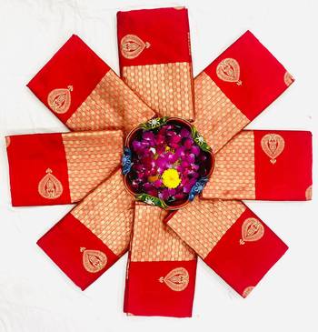 Red silk blend banarasi saree with unstitched blouse piece 3