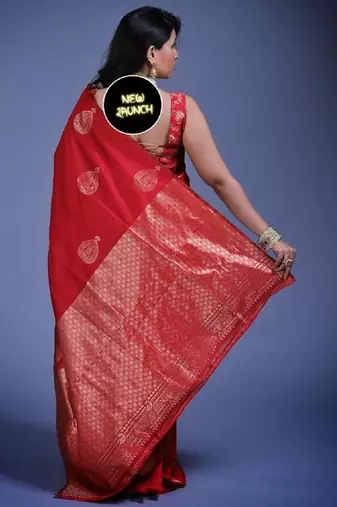 Red silk blend banarasi saree with unstitched blouse piece