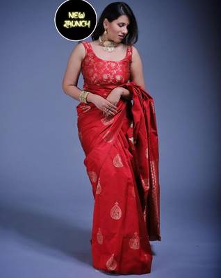 Red silk blend banarasi saree with unstitched blouse piece 5