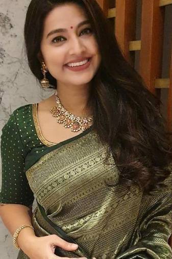 Green soft silk blend banarasi jacuard work designer party wear saree with unstitched blouse piece