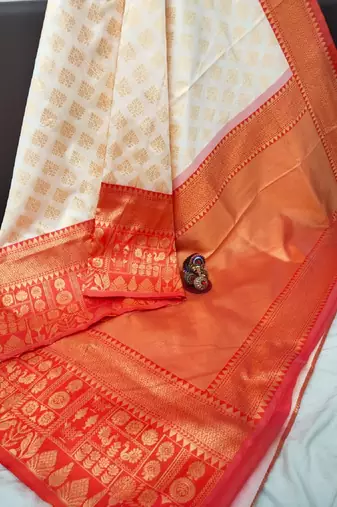 Off white red silk blend banarasi saree with unstitched blouse piece