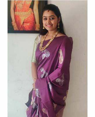 Wine silk blend banarasi saree with unstitched blouse piece 1