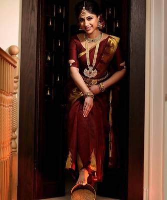 Maroon silk blend banarasi saree with unstitched blouse piece 2