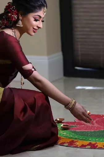 Maroon silk blend banarasi saree with unstitched blouse piece