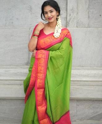 Parrot pink silk blend banarasi saree with unstitched blouse piece 1
