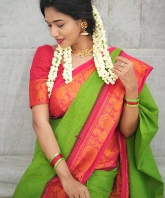 Parrot pink silk blend banarasi saree with unstitched blouse piece 2