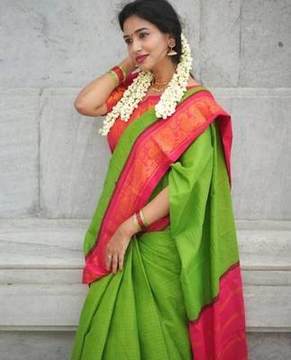 Parrot pink silk blend banarasi saree with unstitched blouse piece 4