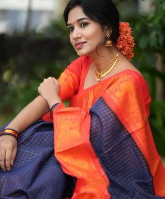 Blue red silk blend banarasi saree with unstitched blouse piece 4