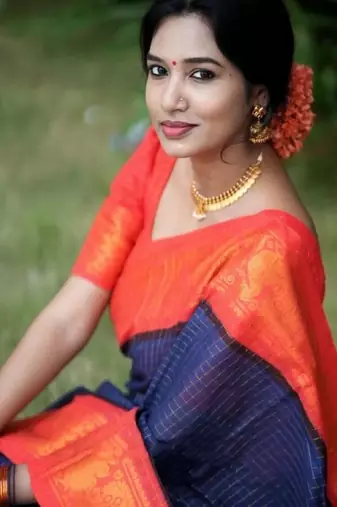 Blue red silk blend banarasi saree with unstitched blouse piece