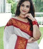 White red silk blend banarasi saree with unstitched blouse piece