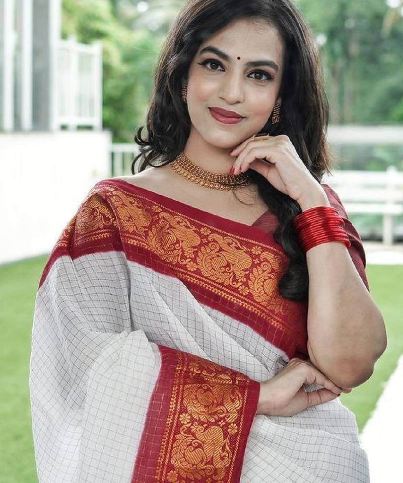 White red soft silk blend banarasi jacuard work designer party wear saree with unstitched blouse piece