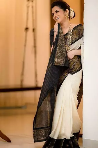 White black silk blend banarasi saree with unstitched blouse piece