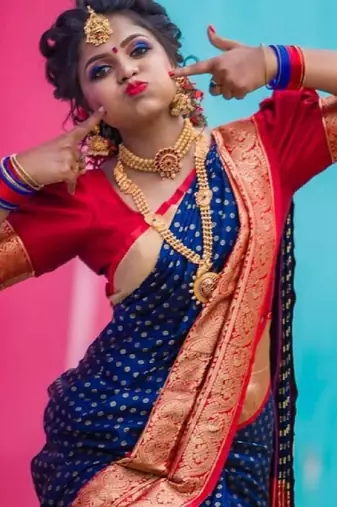 Blue red silk blend banarasi saree with unstitched blouse piece