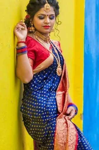 Blue red silk blend banarasi saree with unstitched blouse piece