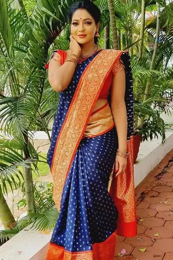 Blue red silk blend banarasi saree with unstitched blouse piece