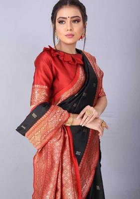 Balck red silk blend banarasi saree with unstitched blouse piece 2