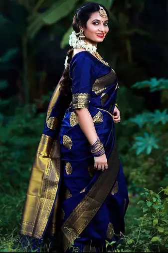Blue silk blend banarasi saree with unstitched blouse piece