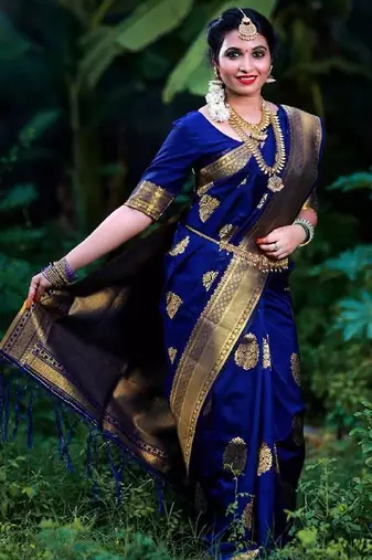Blue silk blend banarasi saree with unstitched blouse piece