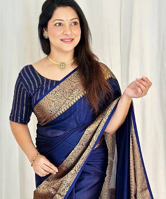 Blue silk blend banarasi saree with unstitched blouse piece 3