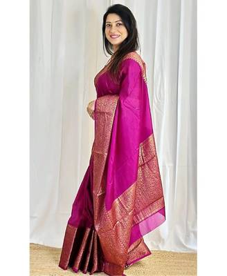 Pink silk blend banarasi saree with unstitched blouse piece 3