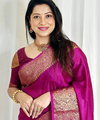 Pink silk blend banarasi saree with unstitched blouse piece 4