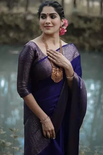 Blue silk blend banarasi saree with unstitched blouse piece