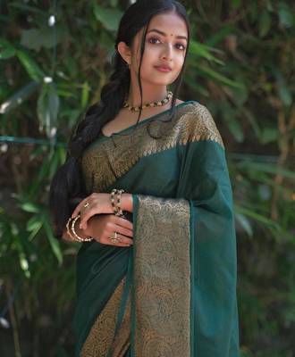 Green silk blend banarasi saree with unstitched blouse piece 1