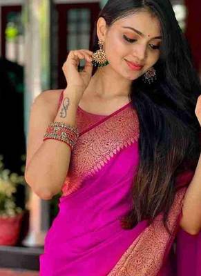 Pink silk blend banarasi saree with unstitched blouse piece 4