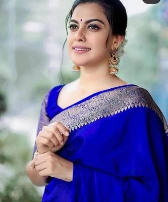 Royal blue silk blend banarasi saree with unstitched blouse piece 2