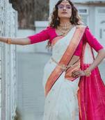 White pink silk blend banarasi saree with unstitched blouse piece