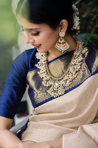 Blue white silk blend banarasi saree with unstitched blouse piece