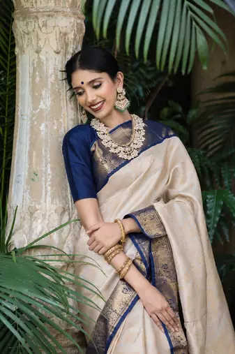 Blue white silk blend banarasi saree with unstitched blouse piece