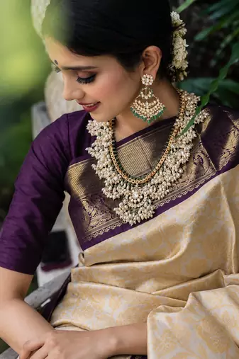 Wine white silk blend banarasi saree with unstitched blouse piece