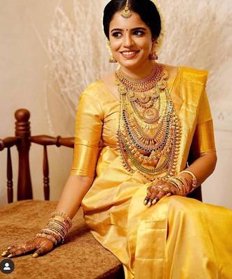 Yellow silk blend banarasi saree with unstitched blouse piece 3