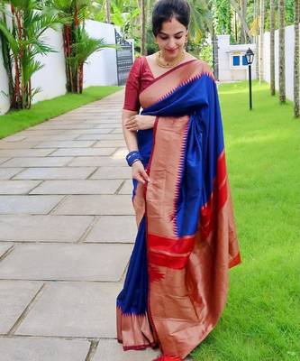 Blue white silk blend banarasi saree with unstitched blouse piece 2