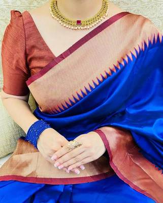 Blue white silk blend banarasi saree with unstitched blouse piece 4