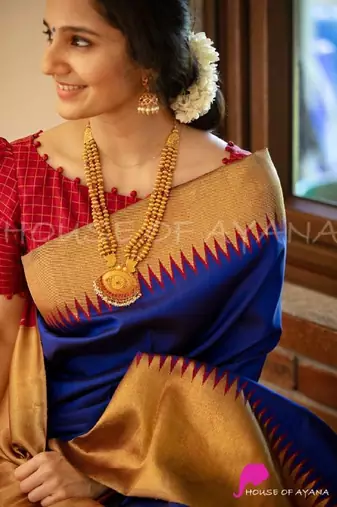 Blue white silk blend banarasi saree with unstitched blouse piece