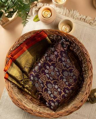Wine silk blend banarasi saree with unstitched blouse piece 3