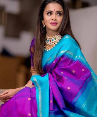 Wine rama silk blend banarasi saree with unstitched blouse piece 4
