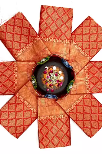 Red silk blend banarasi saree with unstitched blouse piece