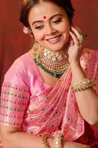 Pink silk blend banarasi saree with unstitched blouse piece