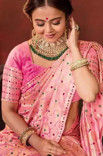Pink silk blend banarasi saree with unstitched blouse piece