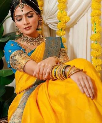 Yellow rama silk blend banarasi saree with unstitched blouse piece 3