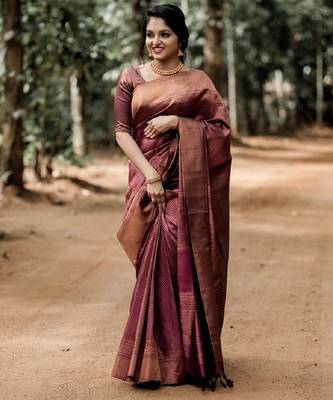 Maroon silk blend banarasi saree with unstitched blouse piece 1
